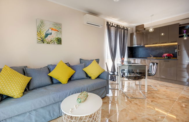 Venera & Anastasia Palace Apartments - Photo 13