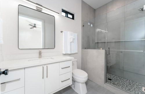 Waterfront Home with Pool Spacious Bay , Sleeps 16 - Foto 42