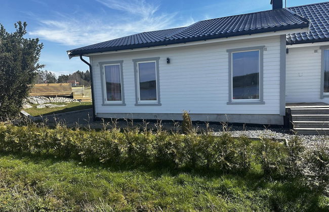 Captivating 3-bed Villa in Halanda With Lake View - Foto 21