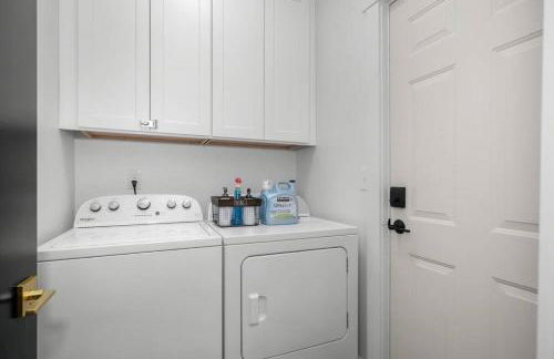 Updated Family Friendly Hillyard Gem NEW HOT TUB! - Foto 13