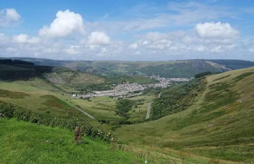 Welsh Miners Cottage Four Bedroom House - Foto 33