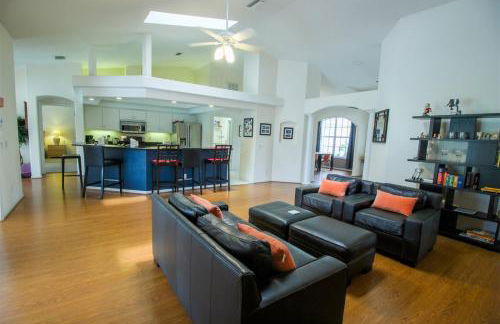 Spacious Modern Pool Home, Family & Golf Trips - 4727 4 Bedroom Home by RedAwning - Foto 16