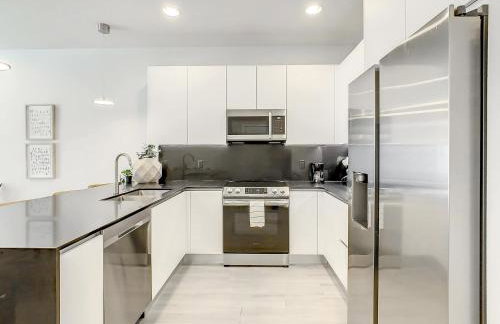 Trendy Thematic 3BR Townhouse with Private Pool - Foto 14