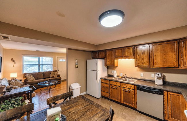 Osage Beach Getaway Lake Views Pet Friendly! - Photo 34