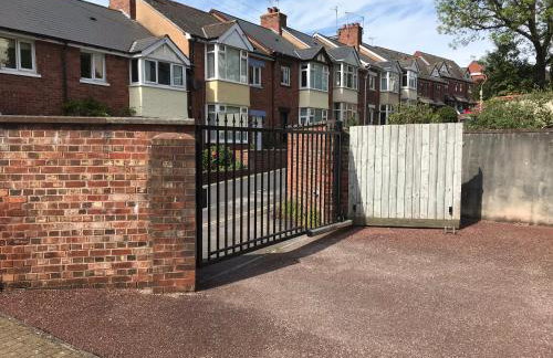 Luxury City Centre Apartment, Exeter. - Photo 4