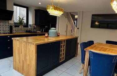 Luxury 2 Bed House with Hot Tub - Foto 3