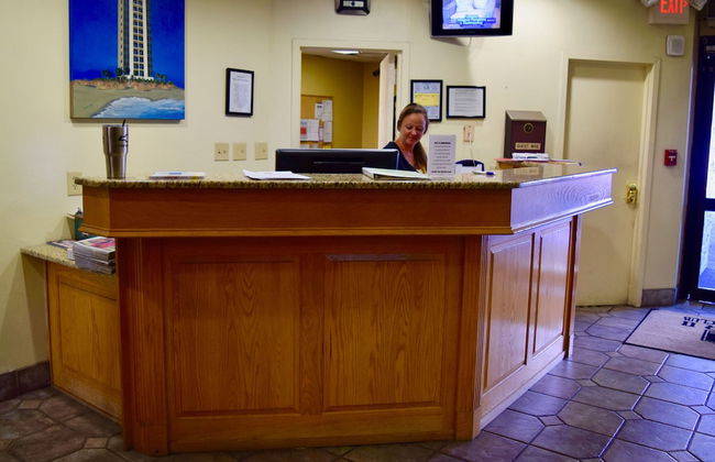 Schooner II Beach and Racquet Club - Photo 2