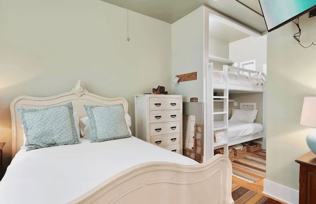 30A Grayt'n Greatful by Avantstay Charming Home+cottage, Walk to Western Lake - Foto 39