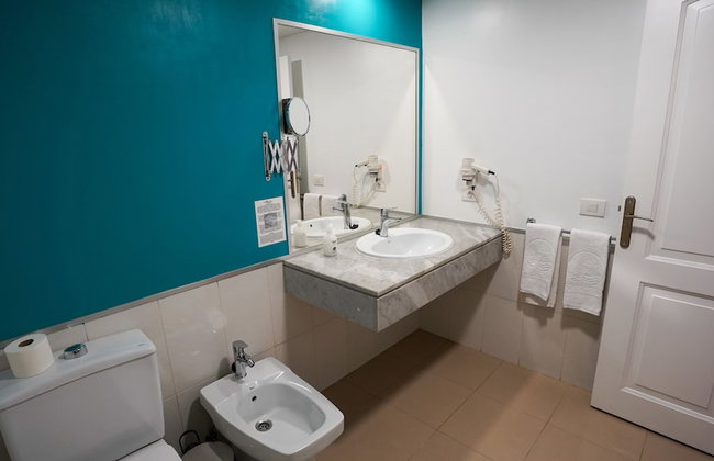 Coral La Quinta Park Suites - Photo 29