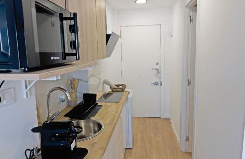 New Skyline Studio & Terrace - Photo 16