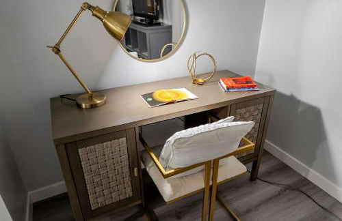 Entire Private Home with 4 Bedrooms 3 Bathrooms, King Bed, Big Yard, Prime Area, Ranch Style, Available Now - Photo 49