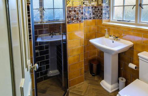 Luxury 2 Bed Manor House With Hot Tub, Cinema Room, Sky TV - Foto 14