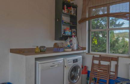 Large, converted farmhouse with pool - Foto 12