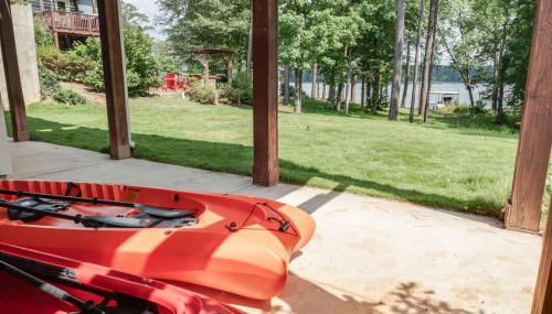 Luxurious Lake Front Estate, Sleeps 20, Game Room and Pet Friendly - Foto 4