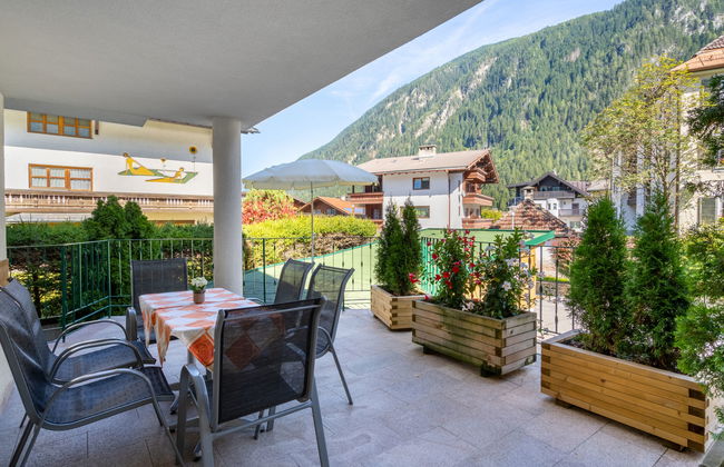 3 bedroom Apartment in Mayrhofen with garden and terrace - Photo 16