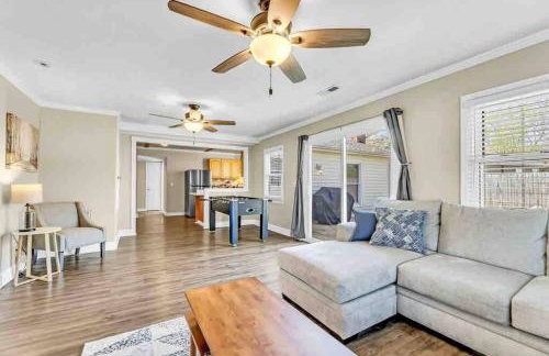 Greensboro Get-together, K Bed, Secret Playroom, central location - Foto 22