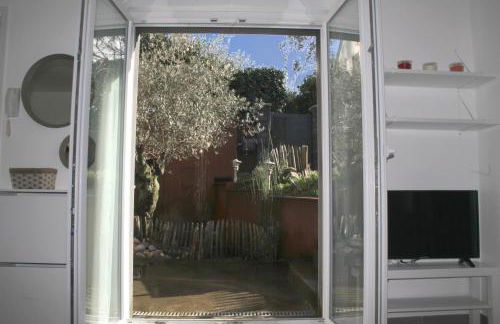 Rez de Jardin Terrasse Literie Haut de gamme Proche Gare et Hyper Centre - Foto 12