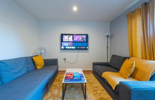 Cheerful 4-bedroom house with multiple car parking - Foto 31