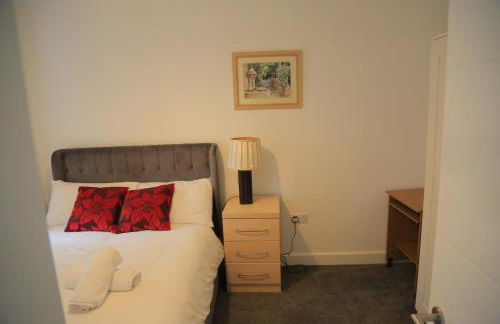 Beautiful New family home - Photo 12