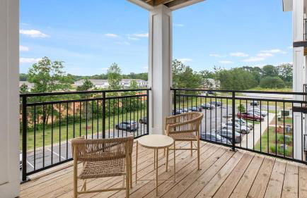 Landing Amazing 3BD Pool Yoga Studio - Photo 23