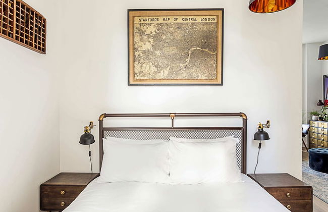 Contemporary Victorian Studio - Photo 1