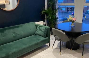 Elegant 2 bedroom Flat in Dartford - Kent - Photo 4