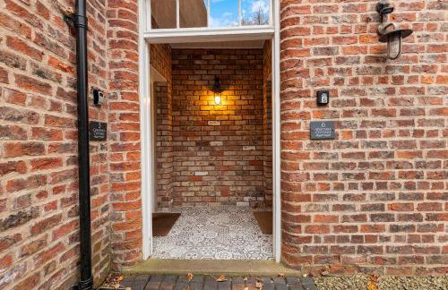 No. 6 - Wisteria Cottage - Pass the Keys - Photo 8