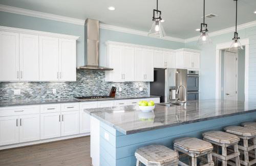 Luxury Beachfront l Sleeps 20, Hot Tub, Pool & Game Room Fun! - Foto 32