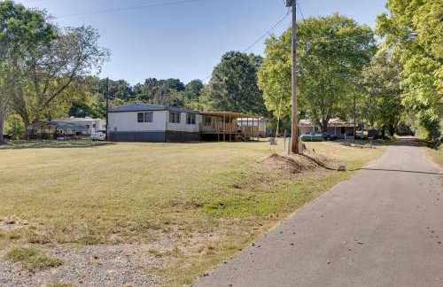 Fish and Explore Wooded Lake Guntersville Retreat - Foto 23