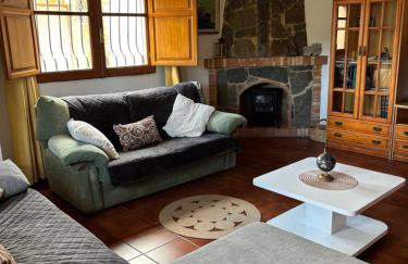 RuralRusticHome - Photo 4