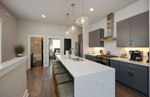 Sapphire Loft 4 Bedroom 4.5 Bath Rooftop Patio - Foto 16