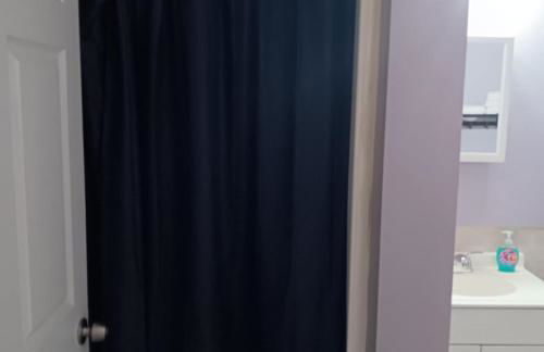 3-Min Walk Ferry, Free Wi-Fi,Free Spacious Parking - Foto 9