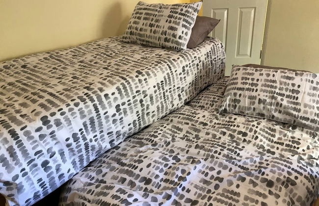 Escape to Strathfield for 8 guests - Photo 4