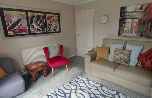 Norwich City, lovely 3 bed house, EV charger, garden with BBQ, free parking for 3 cars - Foto 11