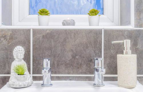 Wootton Perfect For Long Stays 3 Bedroom Parking - Foto 63