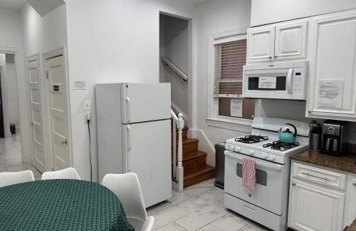 Large DUPLEX Apt 2Bdrm 1Den-Metro - Photo 39