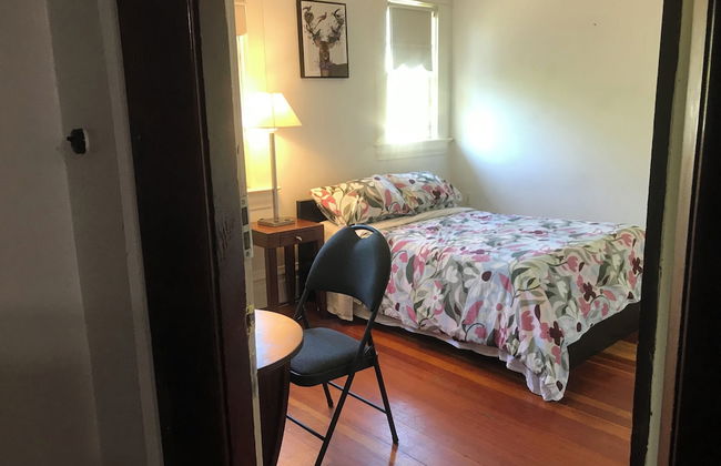 West Broadway guesthouse - Photo 12