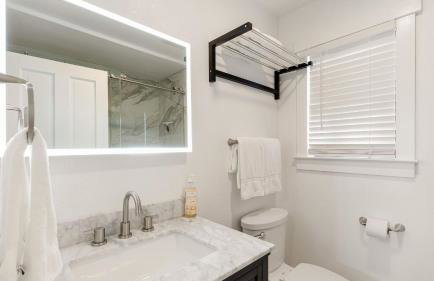 Paso Vista Bella by AvantStay Luxe Group Escape w Wine Country Views - Photo 29