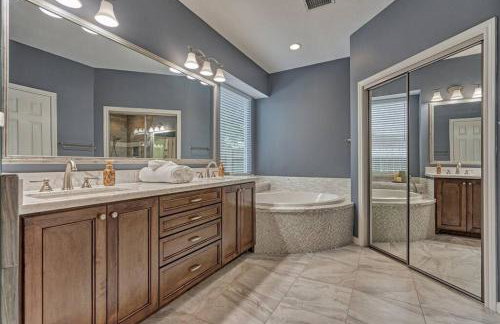 New!4BR with Easy Access to all Woodlands Amenities - Photo 19