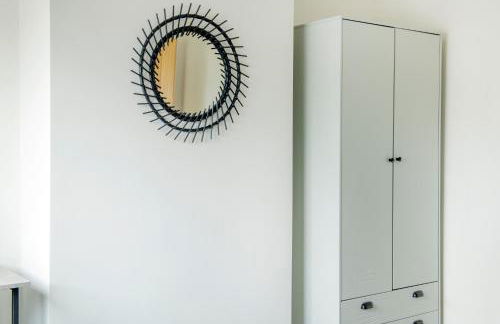 Lovely 2 Bedroom House - Free Parking - Accommodation near QMC Hospital & University of Nottingham - Suitable for Short Stays & Long Stays - Photo 23