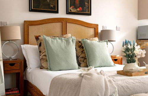 Meadow Cottage - Secluded Woodland Cottage with Private Hot Tub - Photo 5