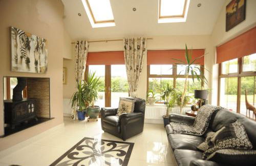 Knockalla luxury property with hot tub suitable for families - Foto 19