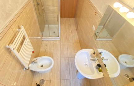 Golden Essence Apartment - terrace & metro - Foto 28