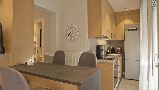 Urban Allure in Athina - Foto 2, Habitación