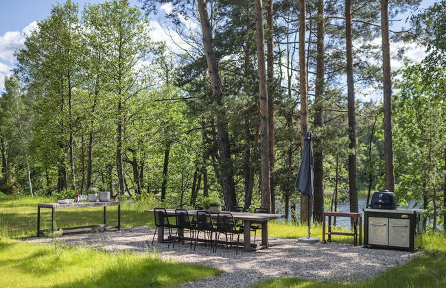 The Lake. Unique Waterfront Villa - Photo 64