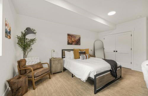 TetonHaus 5BR Hot Tub Game Room Walk to Driggs 20 min to Targhee - Foto 18