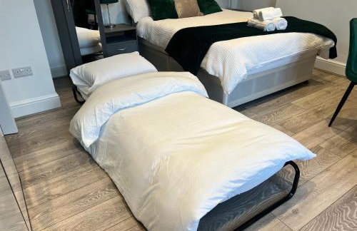 Charming Apartment in West Ealing, 12 Mins to Central London by Train, Free Parking, 8-Min Walk to Station - Foto 7