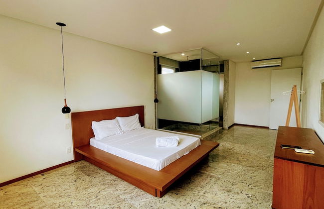 Villa Azul Mar: Sofisticação e Refúgio na Enseada - Foto 1