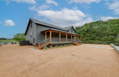 Sip, Fish and Relax Fireside Serene Schulenburg Gem - Foto 33