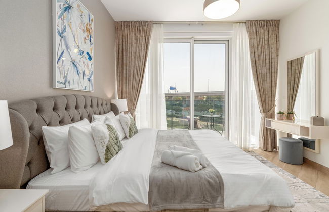 Whitesage - Super Spacious Apt with Dubai Garden Glow Views - Photo 5